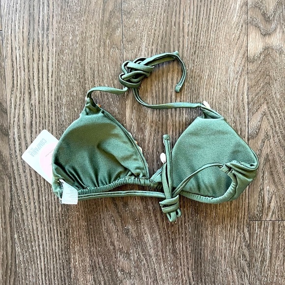 Compañia del Sol Women's triangle Bikini Swimsuit Top with shell detail - large - Picture 3 of 5